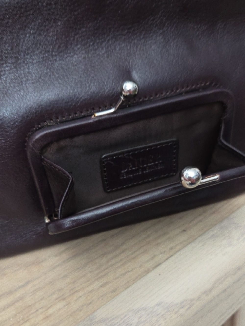 Danier Genuine Leather Dark Plumy Brown Turn Key Clutch w Kiss Lock Coin Pouch - Picture 6 of 7